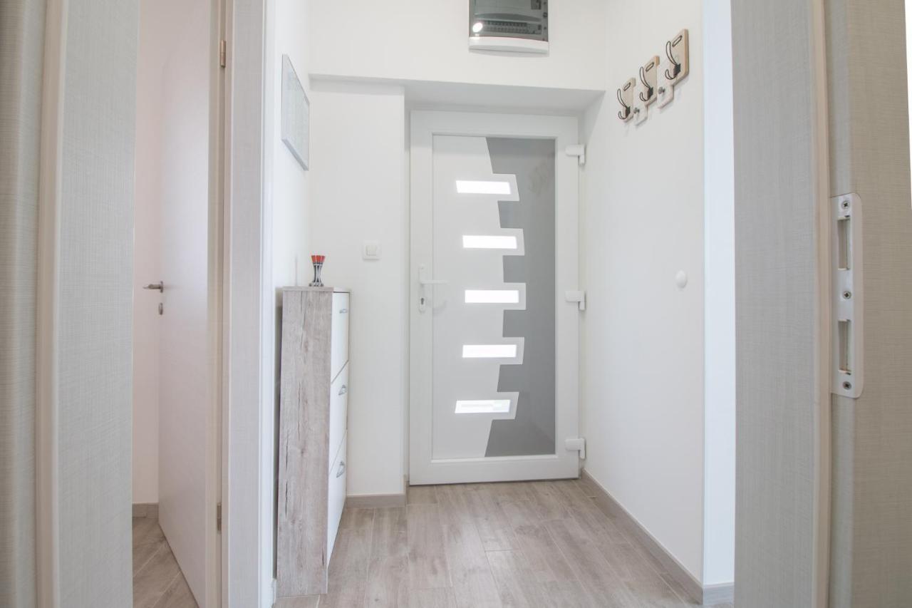 Apartments Lusani สปลิท ภายนอก รูปภาพ