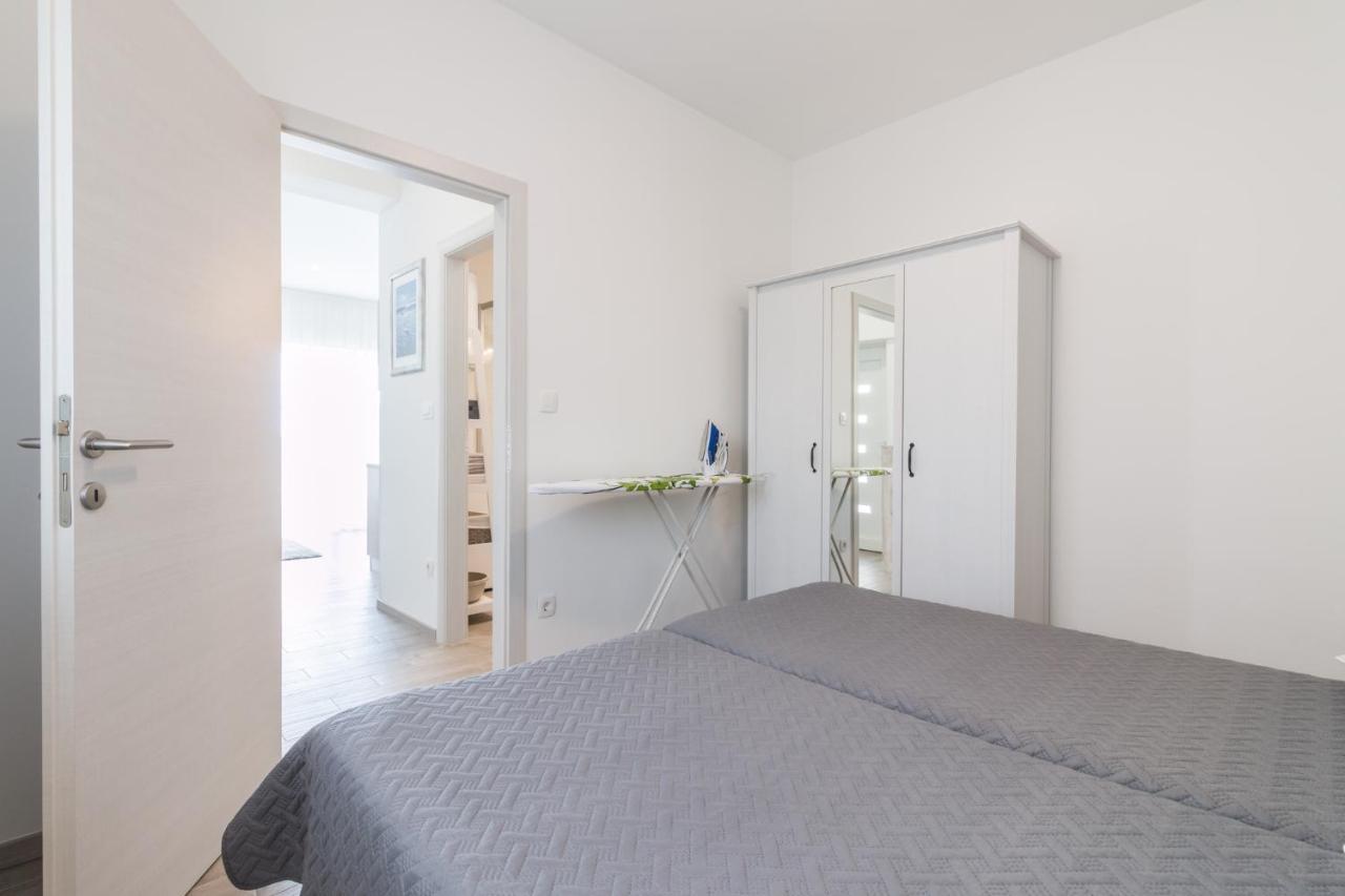 Apartments Lusani สปลิท ภายนอก รูปภาพ