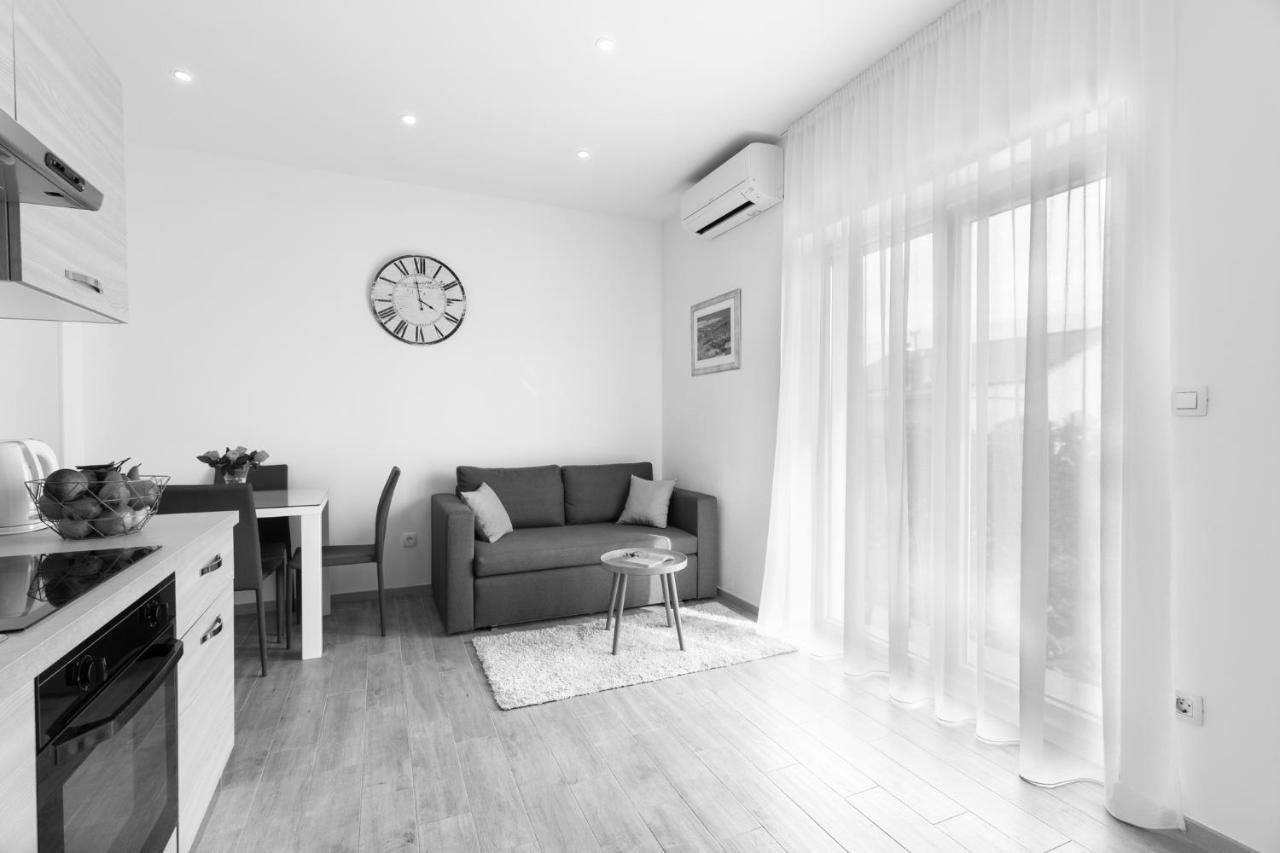 Apartments Lusani สปลิท ภายนอก รูปภาพ