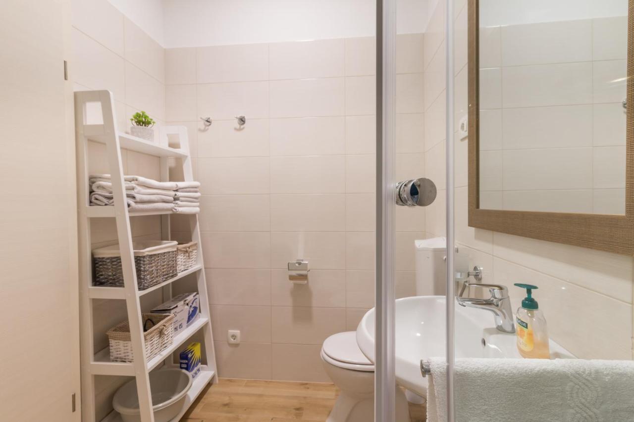 Apartments Lusani สปลิท ภายนอก รูปภาพ