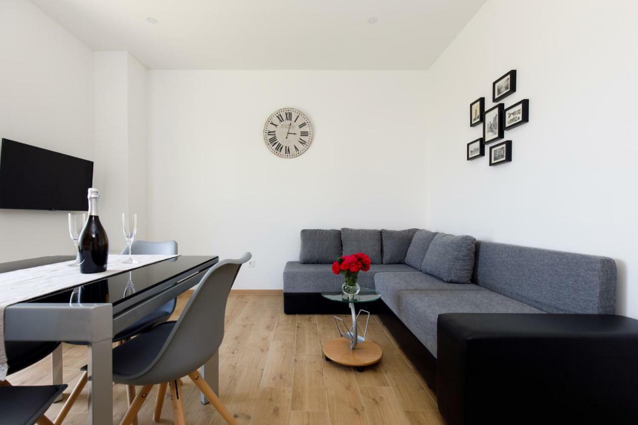 Apartments Lusani สปลิท ภายนอก รูปภาพ