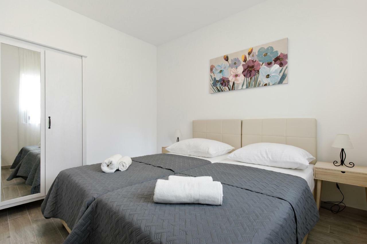 Apartments Lusani สปลิท ภายนอก รูปภาพ