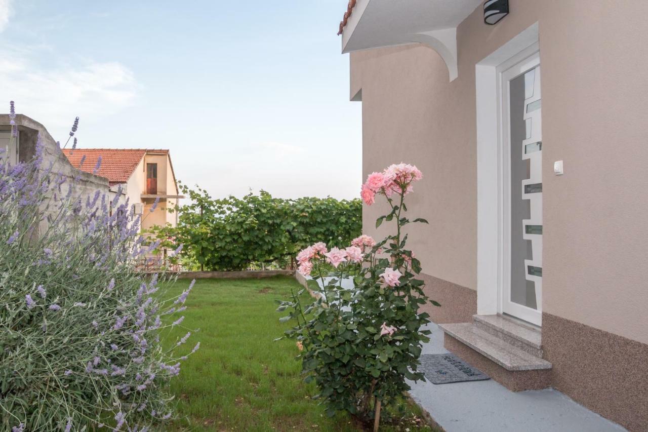 Apartments Lusani สปลิท ภายนอก รูปภาพ